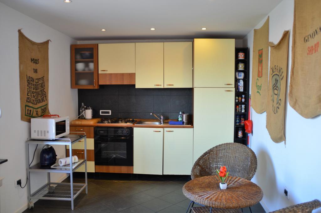 Sunflower Apartment With Private Terrace And Lift Генуа Екстериор снимка
