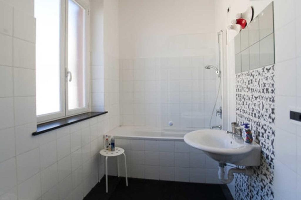 Sunflower Apartment With Private Terrace And Lift Генуа Екстериор снимка